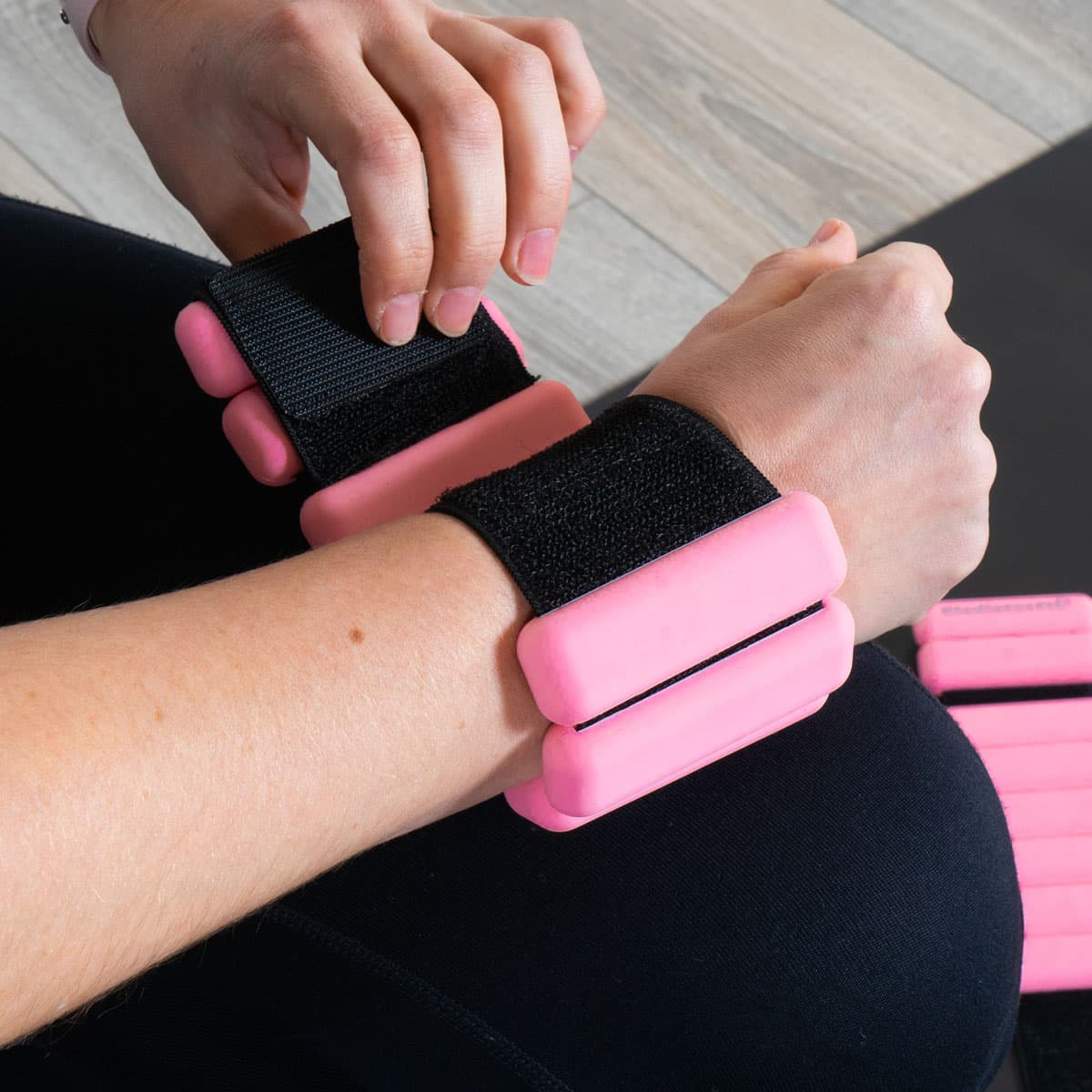 7640344758279 Bracelets lestes silicone chevilles poignets 4