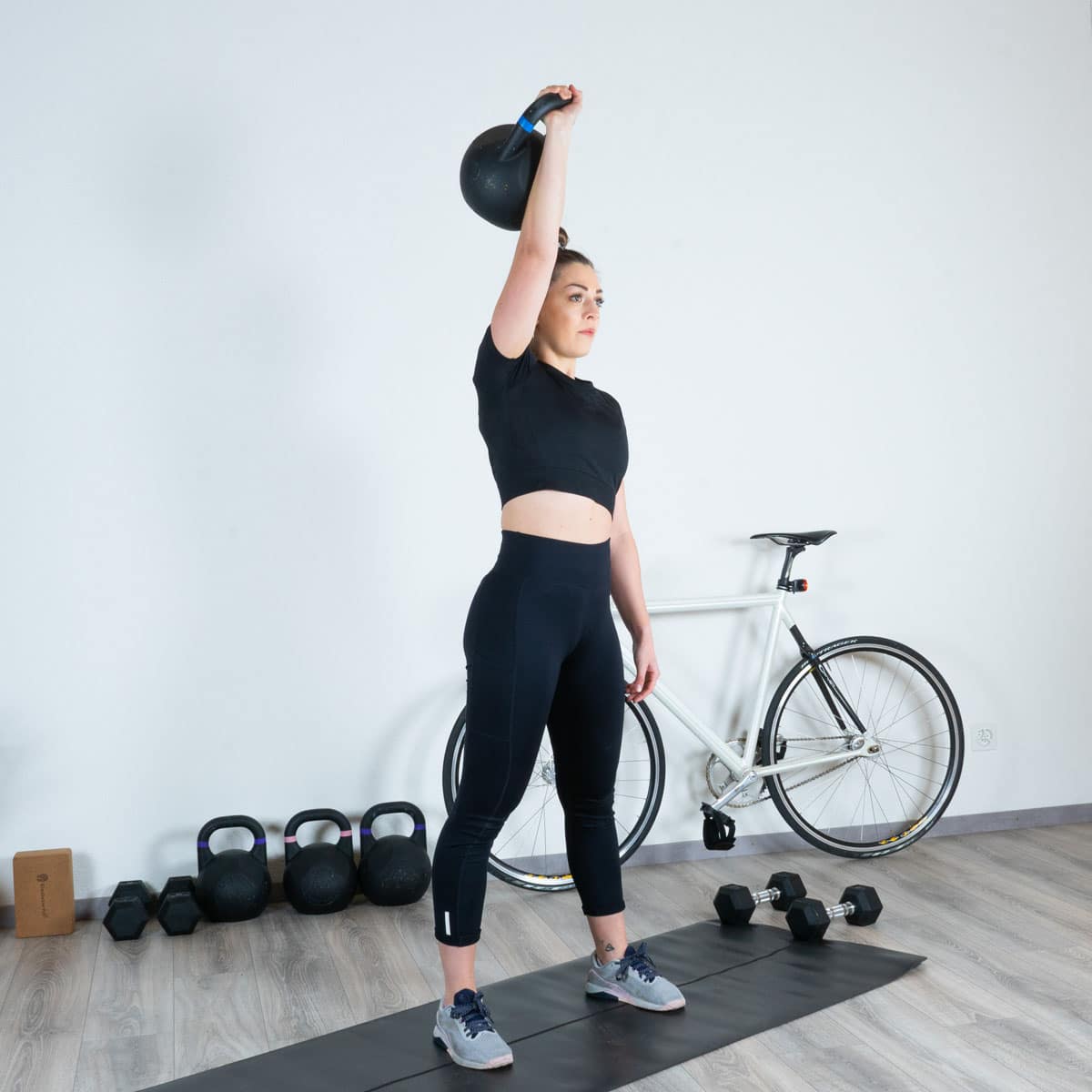 7640344750051 Wedstrijd halterstang staal gepoedercoat 5 7640344750051 Wedstrijd halterstang staal gepoedercoat 5