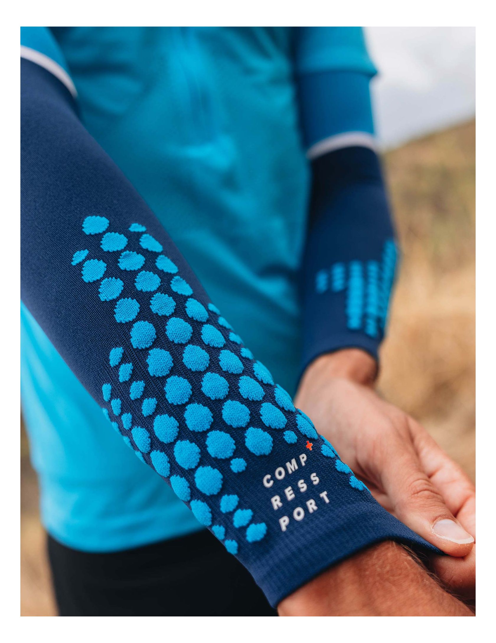 Manchettes de compressions pour bras Ultralight Compressport lot de 2 22354