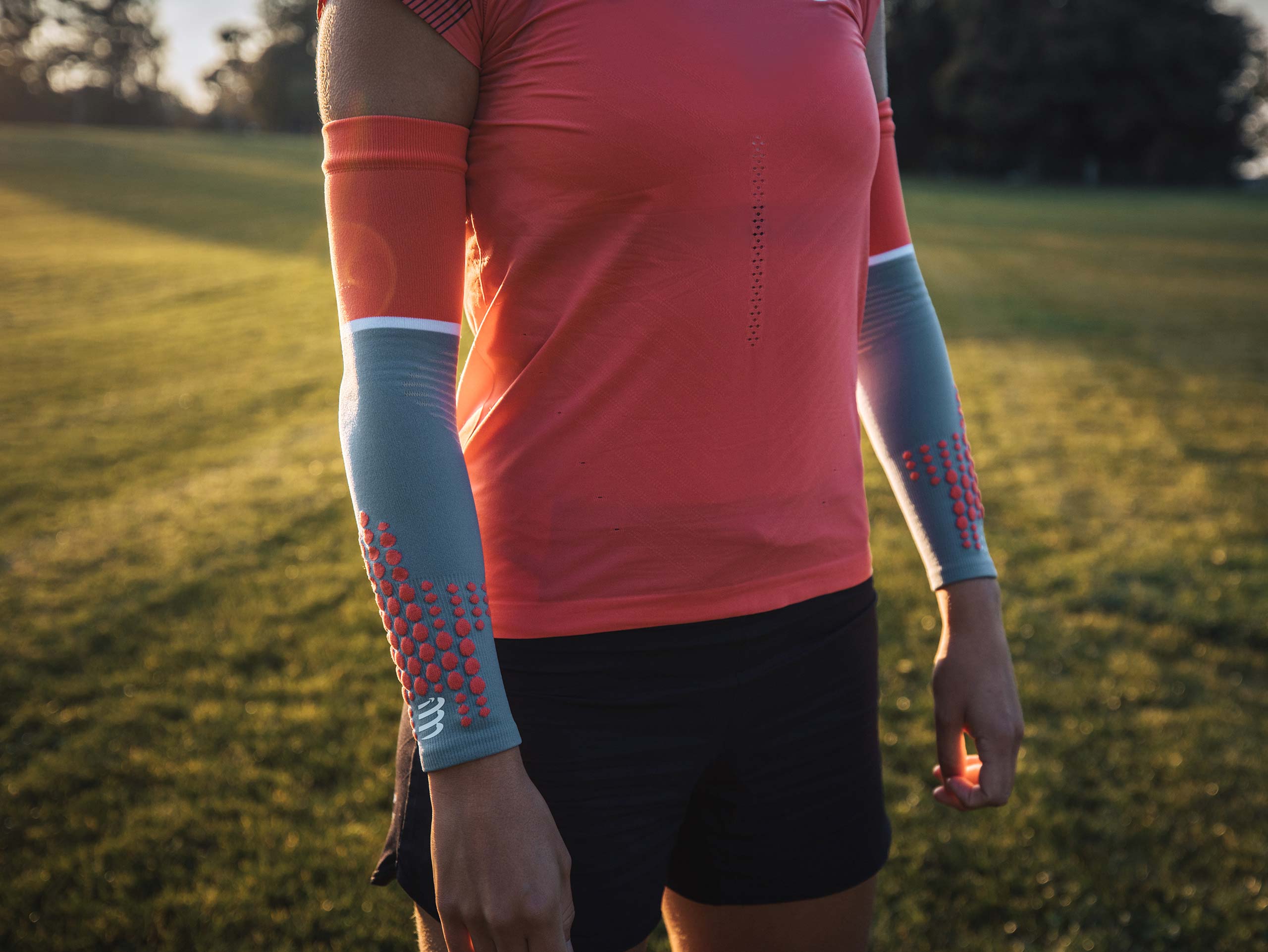 Manchettes de compressions pour bras Ultralight Compressport lot de 2 2457