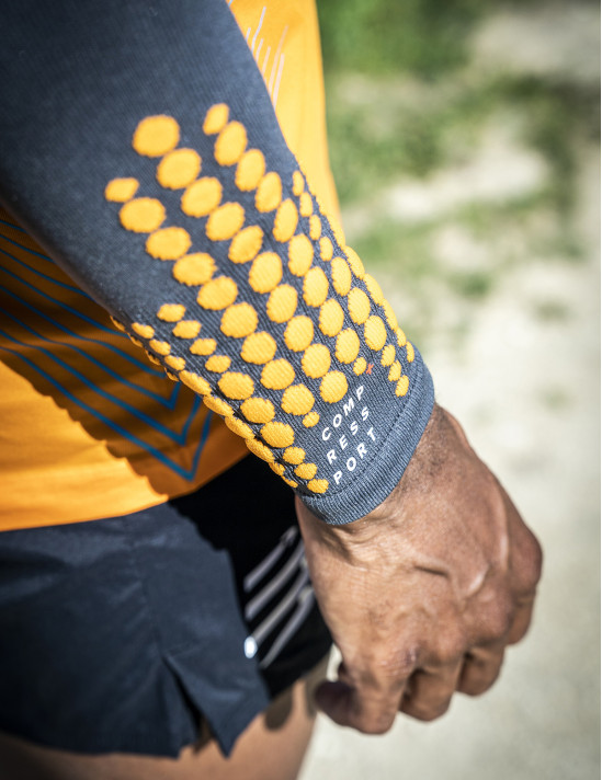 Manchettes de compressions pour bras Ultralight Compressport lot de 2 72180