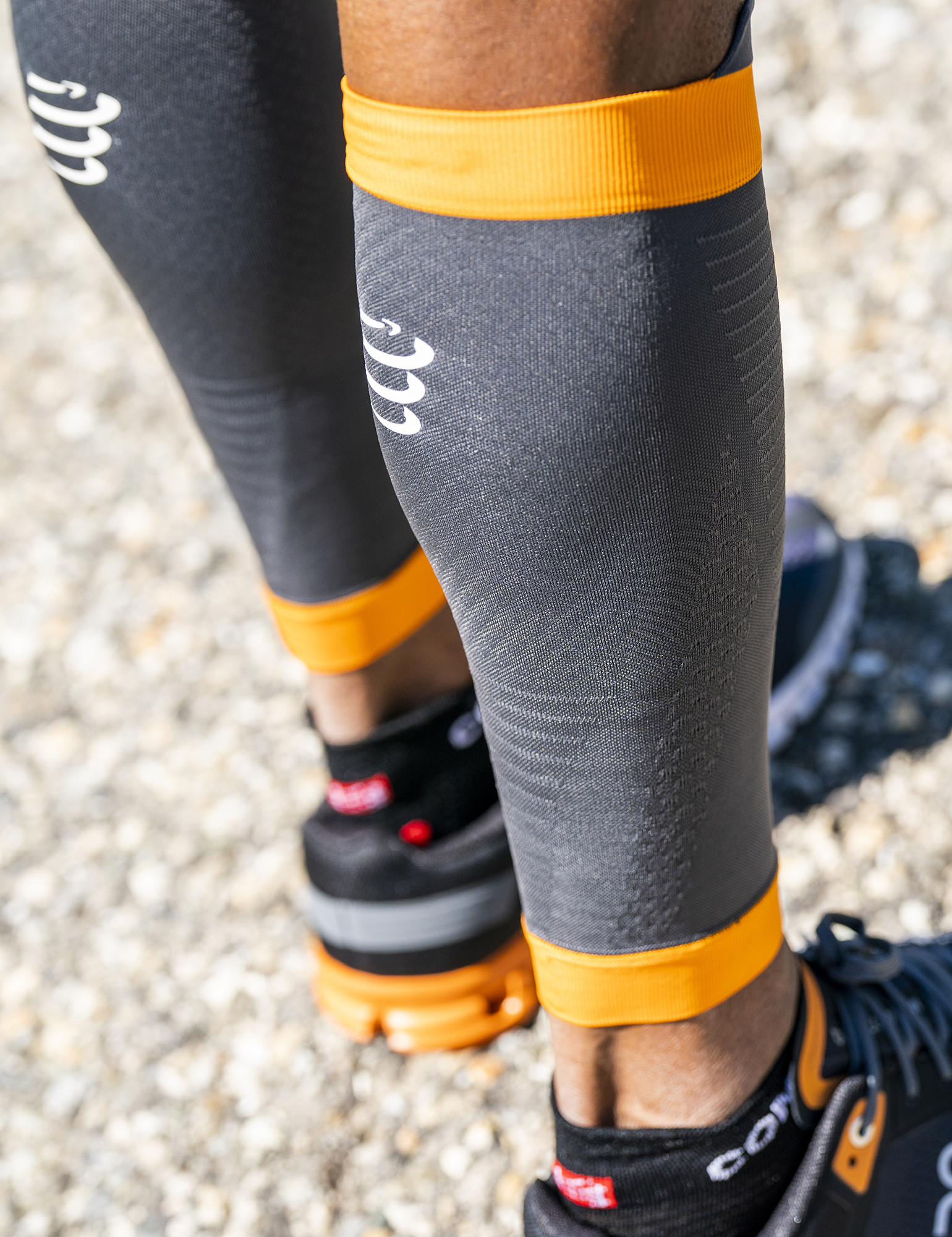 Manchons de compression pour mollets R2 3.0 Compressport lot de 2 27987